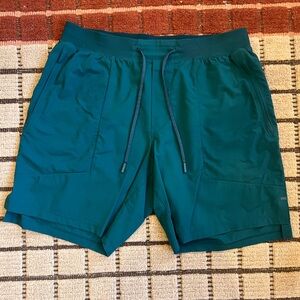 lululemon athletica License to Train Short 7"